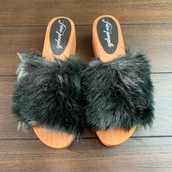 FREE PEOPLE Faux Fur Sonnet Clog Sandal 38 Black - Picture 5 of 12